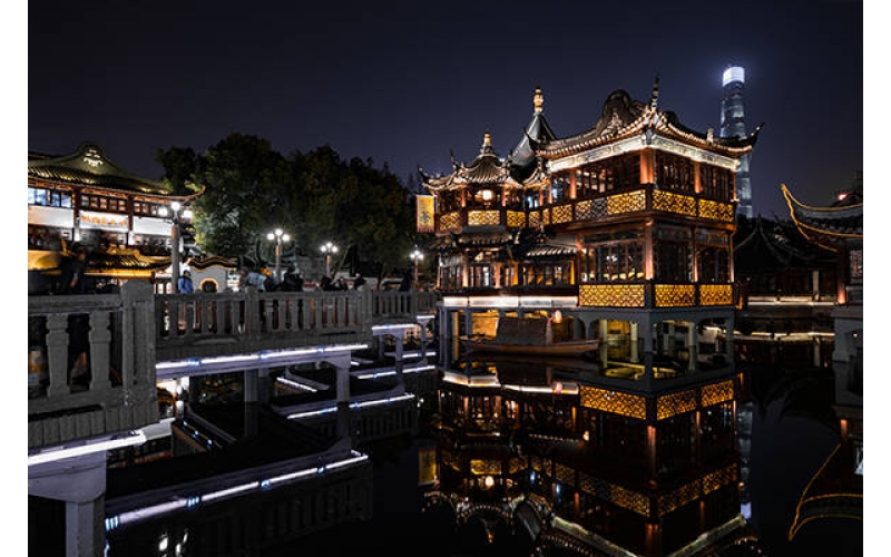 城市廣場(chǎng)夜景亮化工程怎么做？這篇文章不要錯(cuò)過(guò)