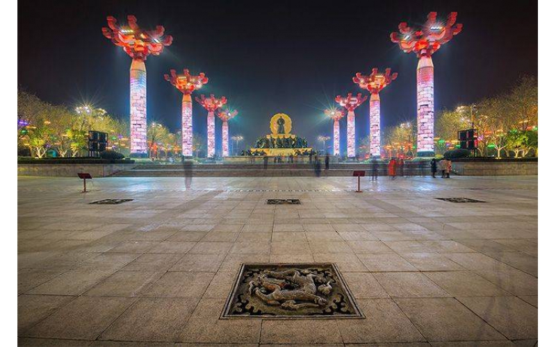 如何做廣場亮化能夠成為城市的一道亮麗風(fēng)景線？