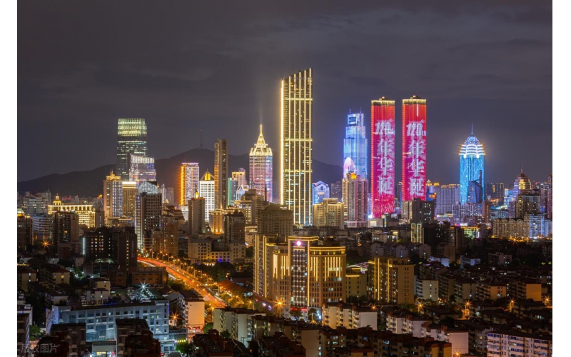 光影筑天際 智亮齊魯芯 —— 山東寫字樓亮化工程的品質(zhì)升級與價值賦能